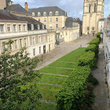 En Hyper Centre, Le Saint Aubin Apartment *