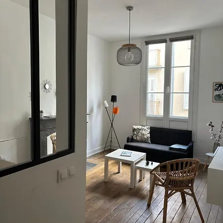 En Hyper Centre, Le Saint Aubin Apartment