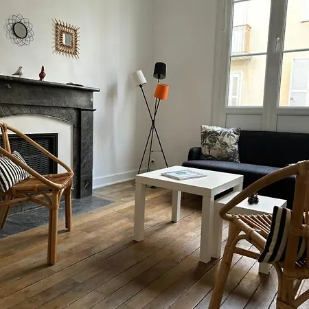 En Hyper Centre, Le Saint Aubin Apartment